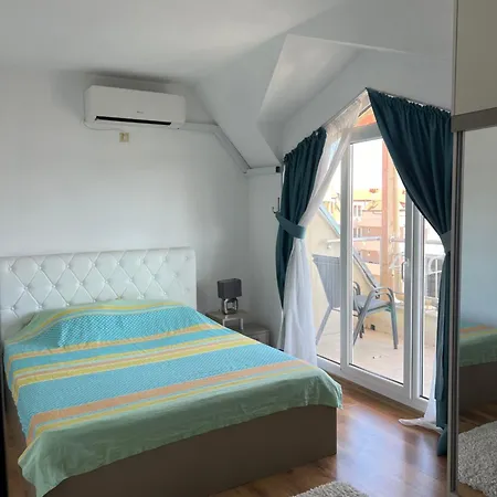 Jamais Vue Несебър